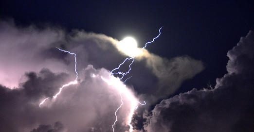 pelnia-burzowego-ksiezyca-2021